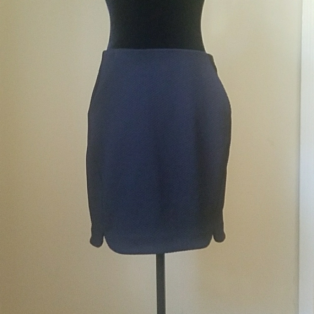 Black skirt with pockets